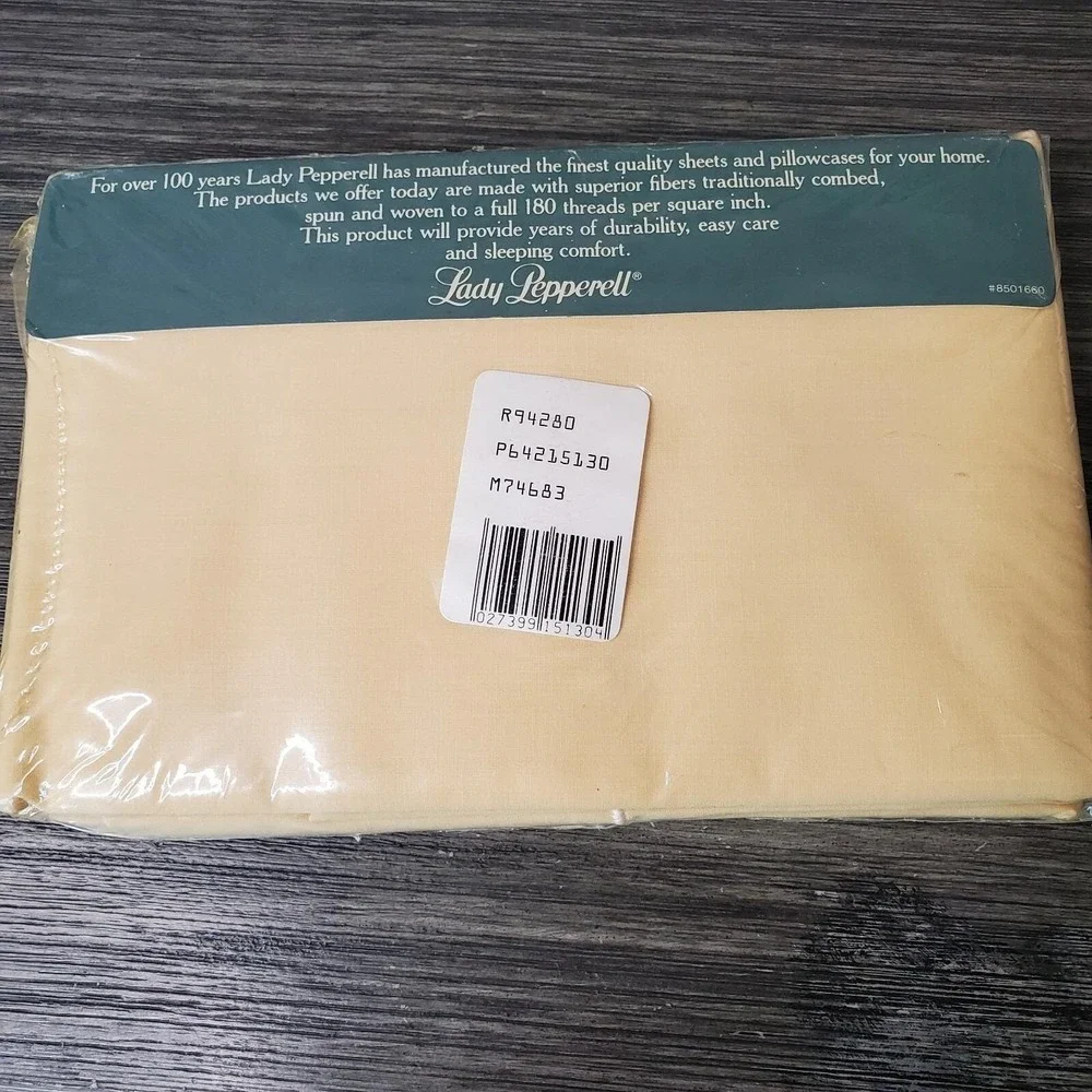 Lady Pepperell Pillowcases NOS Set of 2 No Iron USA Floral Goldenrod Standard Sz